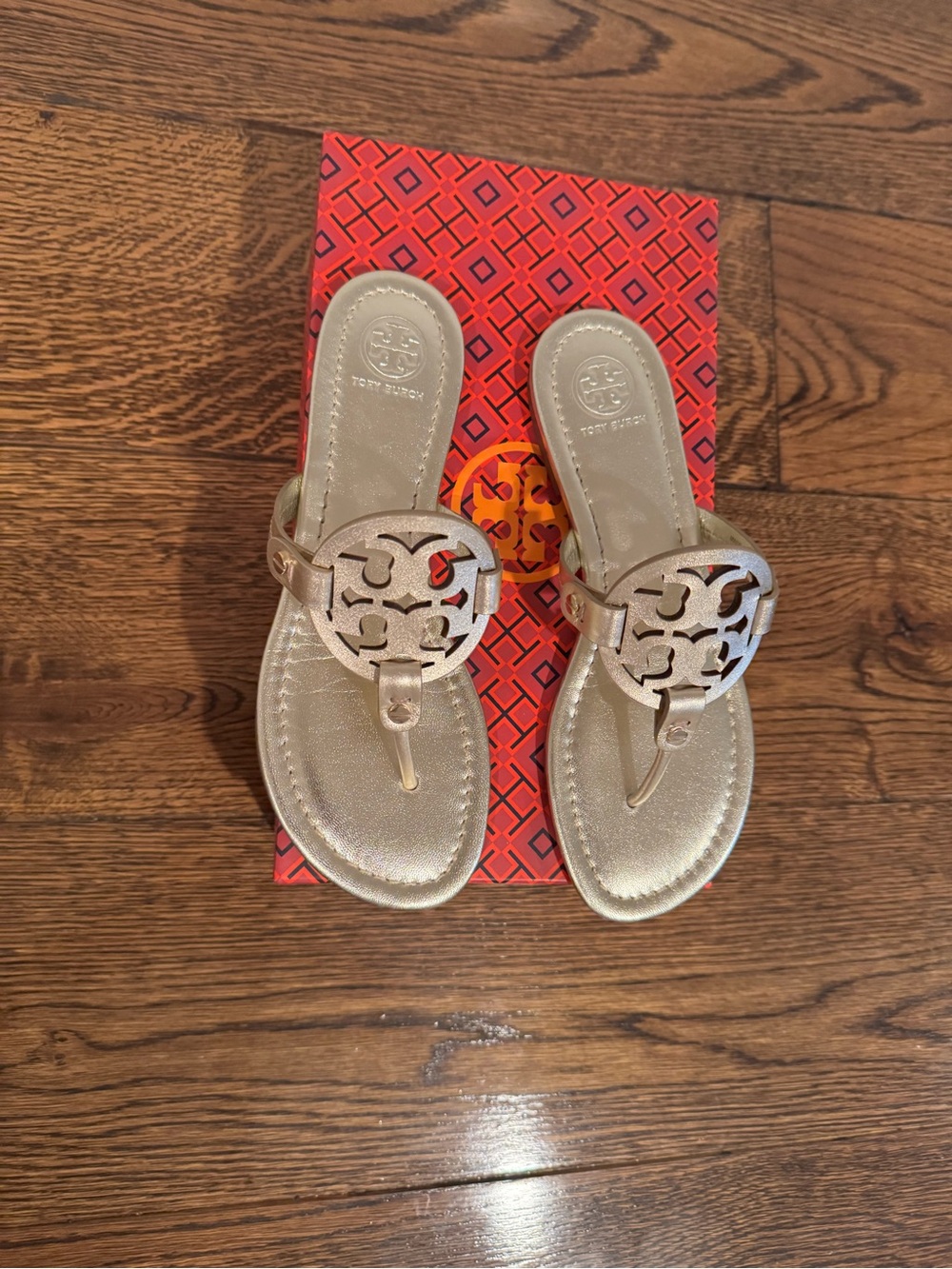 Tory Burch Metallic Gold Miller Logo Thong Sandals - Picture 5 of 5
